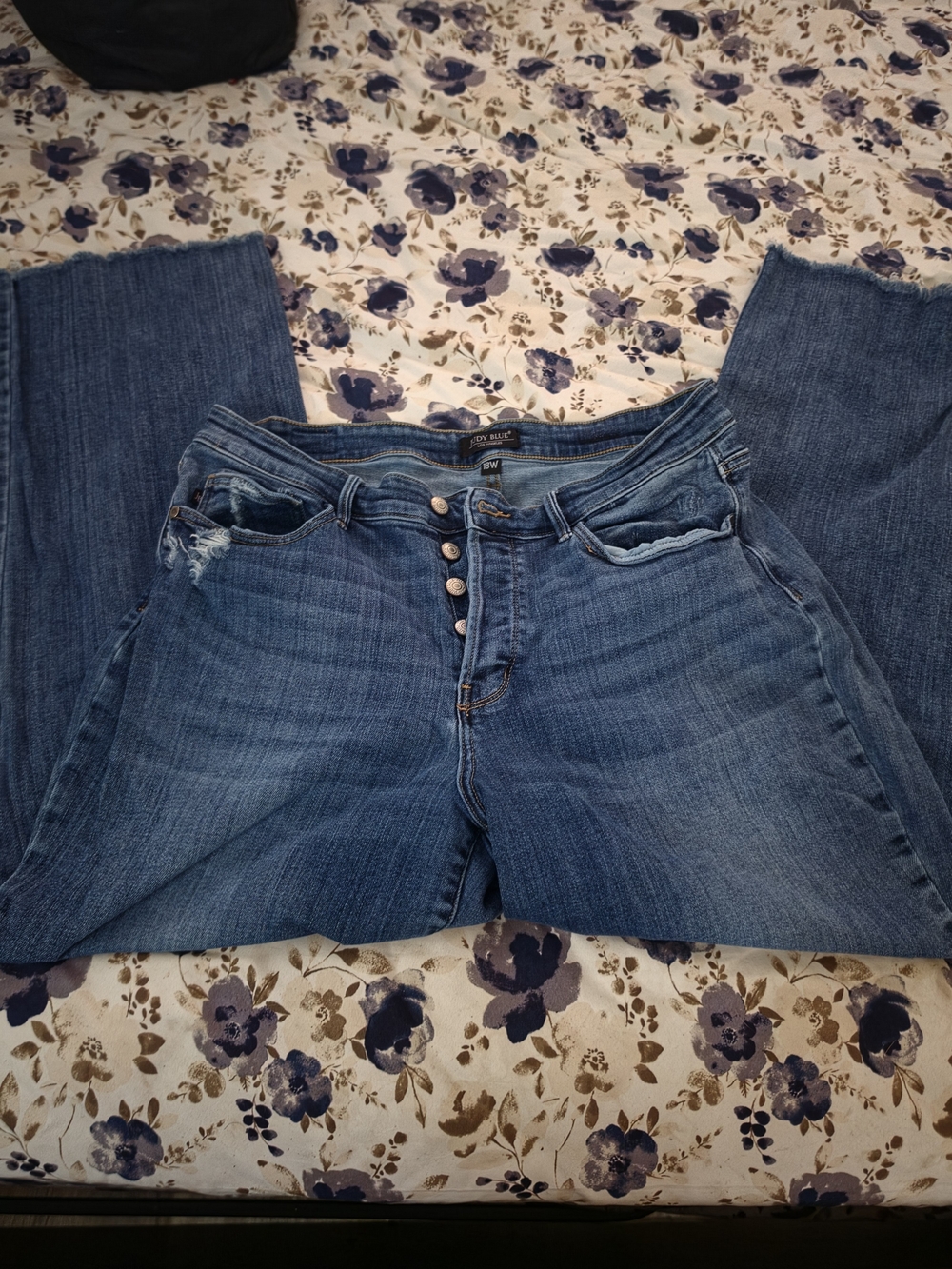 Judy Blue Women's Medium Blue Flare Jeans with Button-Fly